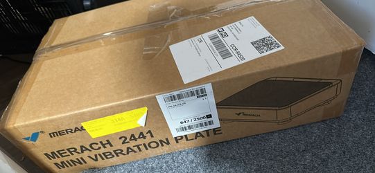 BRAND NEW VIBRATION PLATE 