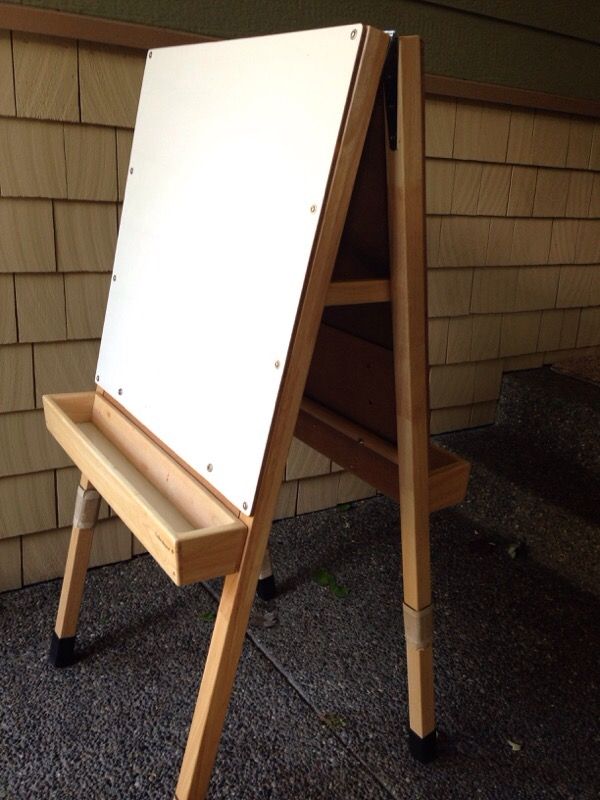 Lakeshore Learning Art Easel