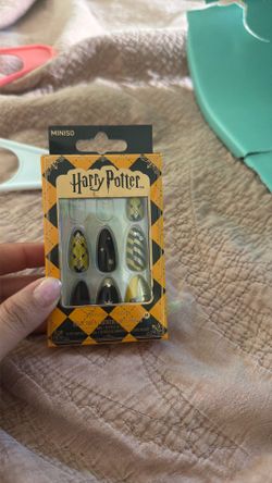 Free Harry potter press on nails