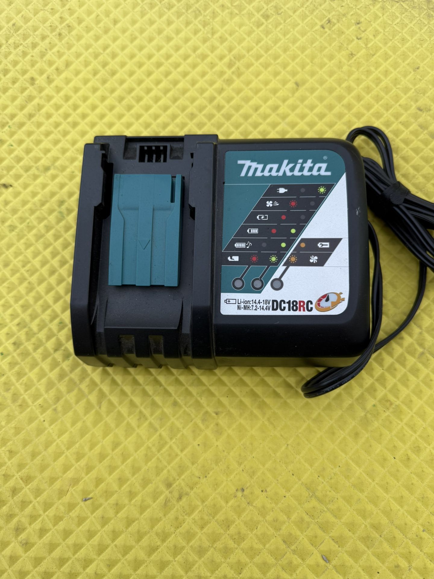 Cargador Nuevo Makita 