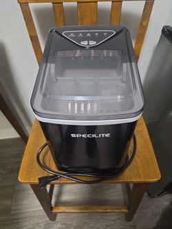 Specilite ice maker