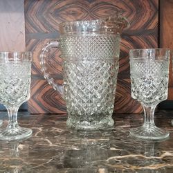 Anchor Hocking Wexford Vintage Pitcher And Four Glasses (Mint Condition)