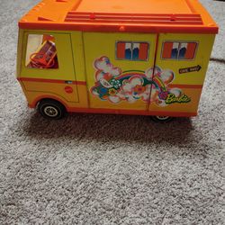 Vintage Barbies Country Camper