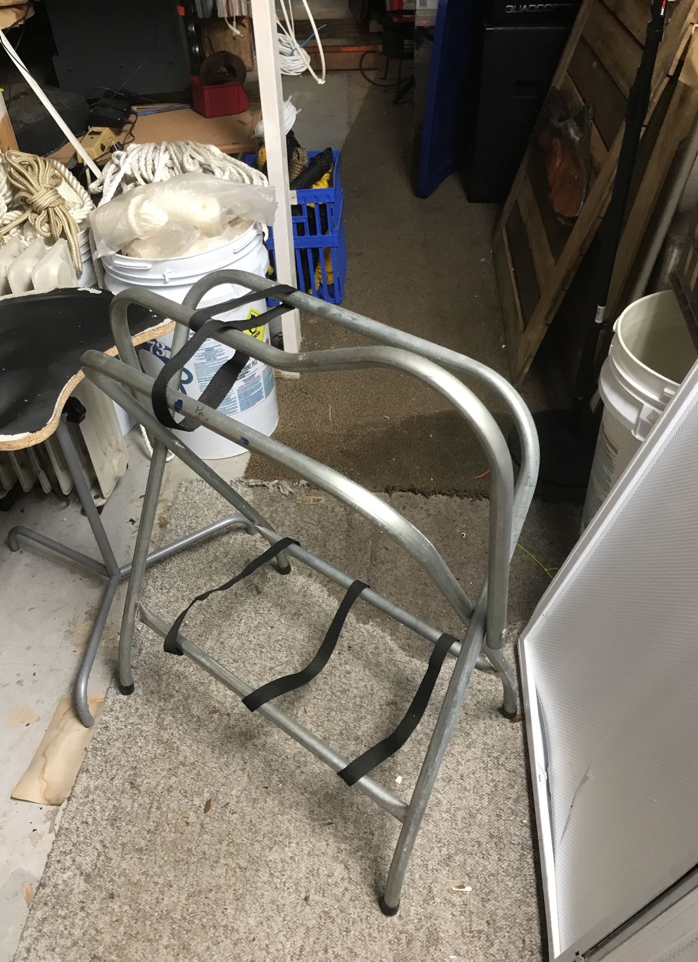 Saddle stand