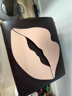 Lip 👄 Mirror $25