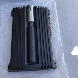 Sony XPLOD 800 Watts 2 Channel Amplifier 