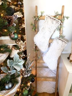 RUSTIC FARMHOUSE BLANKET LADDER. 6’ tall and 17 1/2” wide or we have a 4’ tall by 17 1/2 wide.