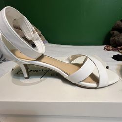 White Size(8)from Cato