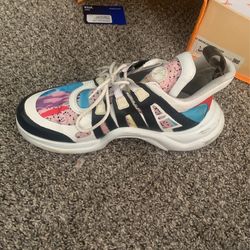 Louis Vuitton Archlight Size 10