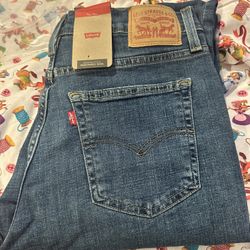 Brand New Levi’s Size 31