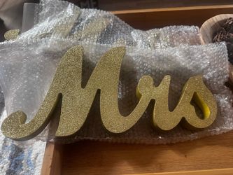 Mr. And Mrs. Gold Table Sign