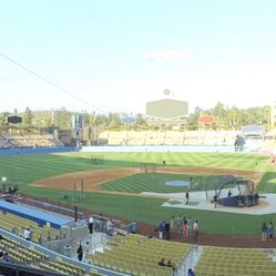 Dodgers vs Padres - Gold Jersey Night 