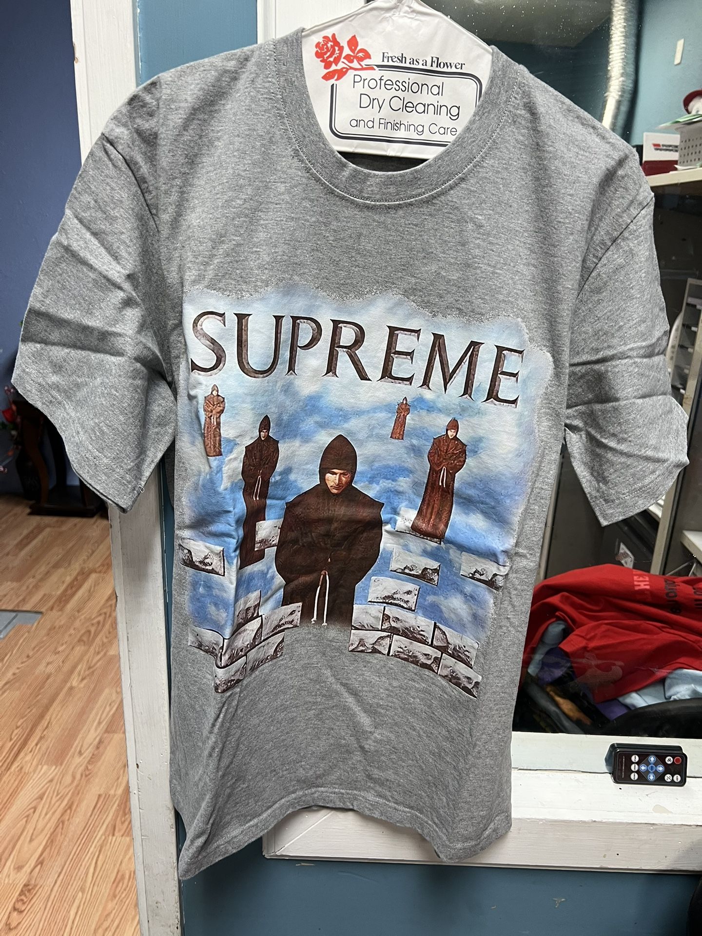 Supreme Levitation Tee Size Large