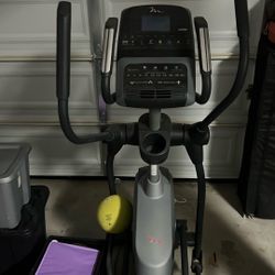 Free Motion Elliptical 