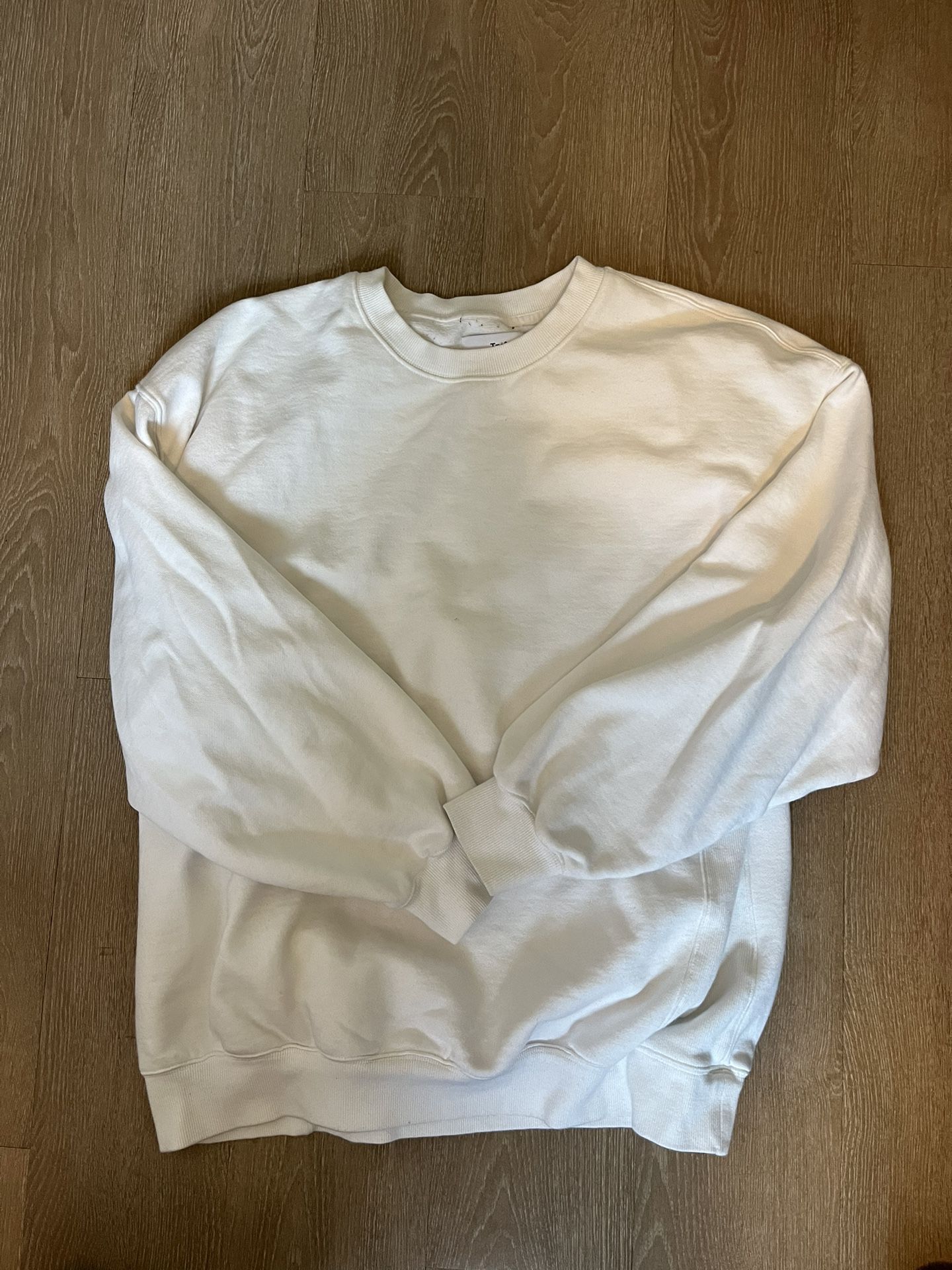 Aritzia White Sweatshirt
