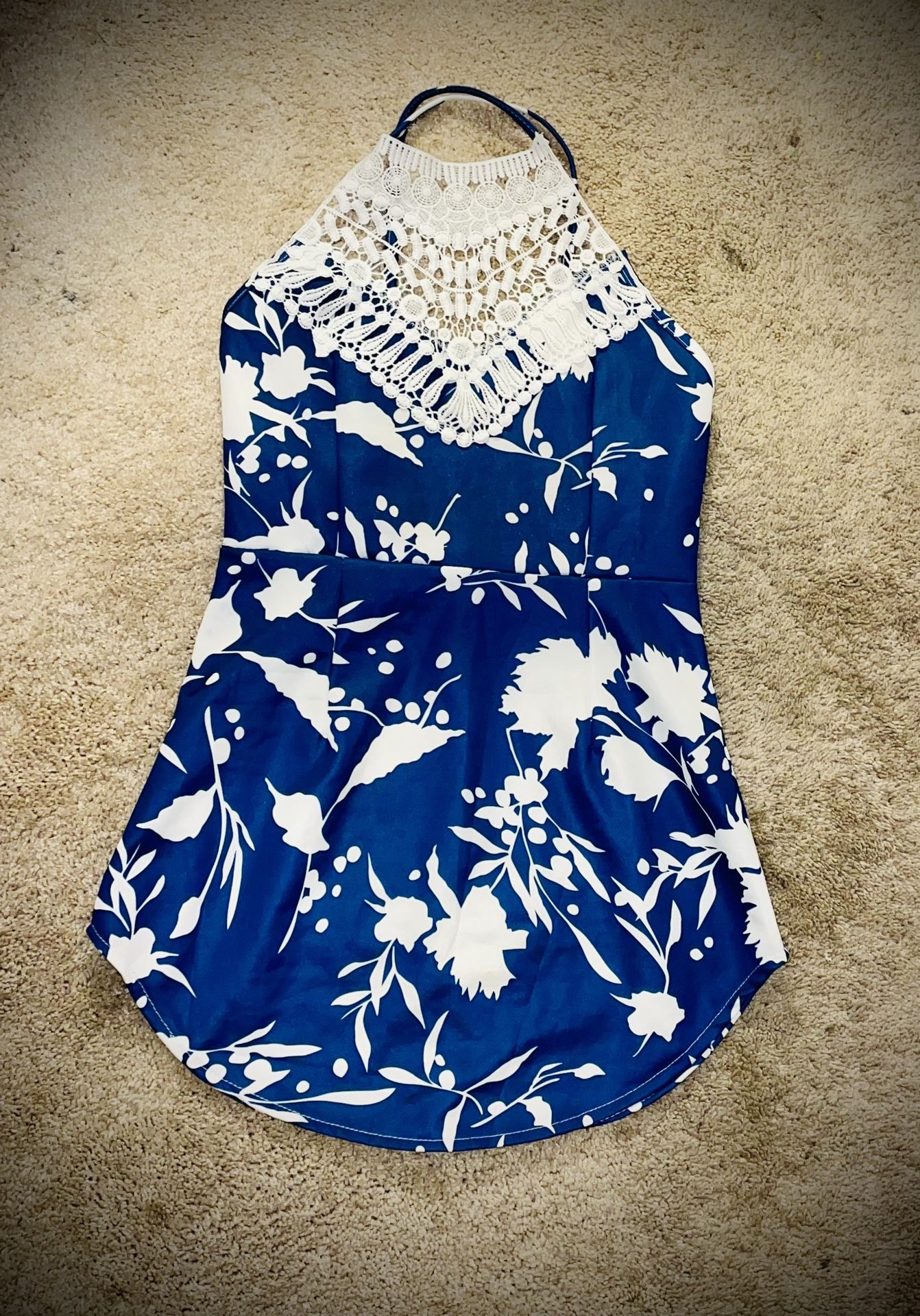 Ladies Blue and white floral print mini dress size small