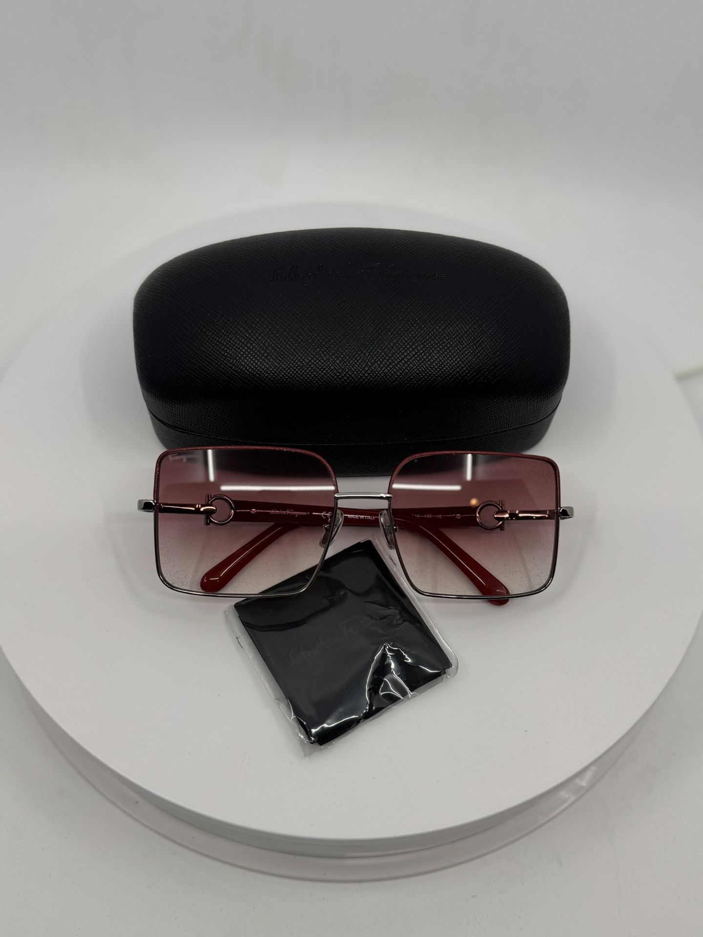 NEW! Salvatore Ferragamo Sunglasses Silver Frame /Red Pink Gradient Rectangle Square frame sunglasses - Women | Ferragamo main image 4