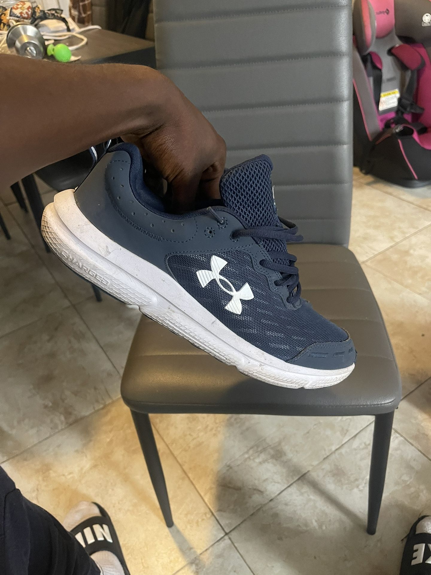MEN 10.5 | Under Armour Shoes