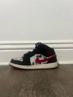 Newspaper mid 1’s