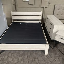 White Cream Queen Bedroom Set 