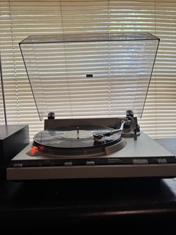 Technics SL-3350 Turntable