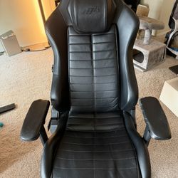 DXRacer Master Series Gaming Chair