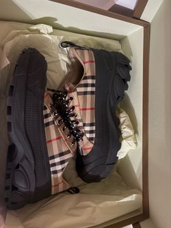 Burberry shoes