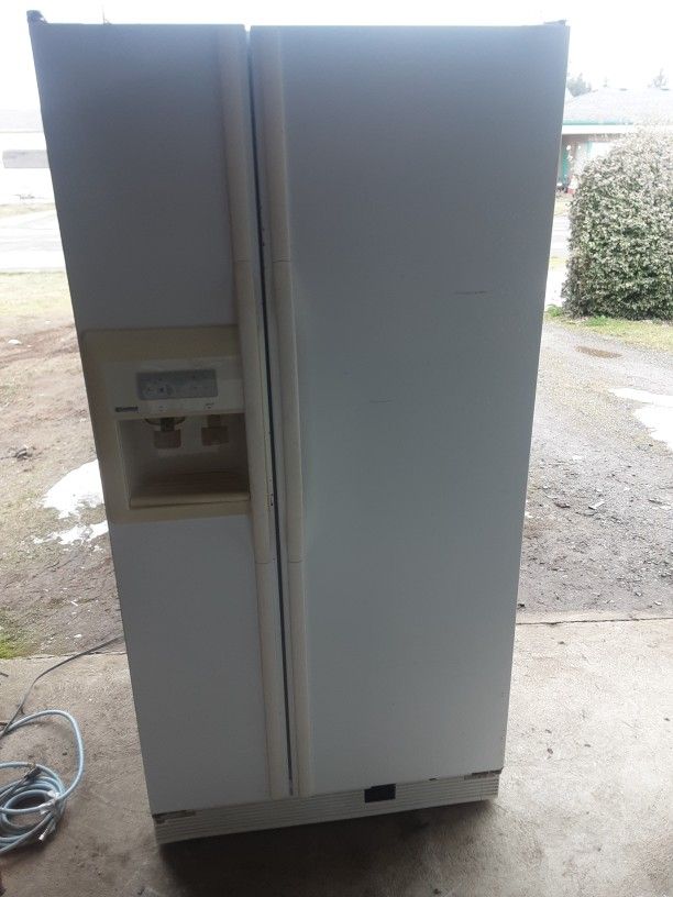 Kenmore Side by Side Refrigerator for Sale in Arlington, WA OfferUp
