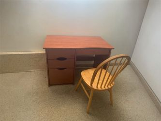Desk n chair