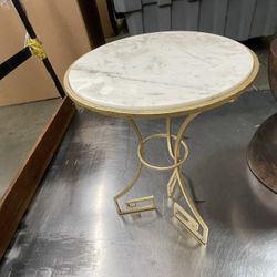 Ethan Allen Side Tables Dressers And Nightstands