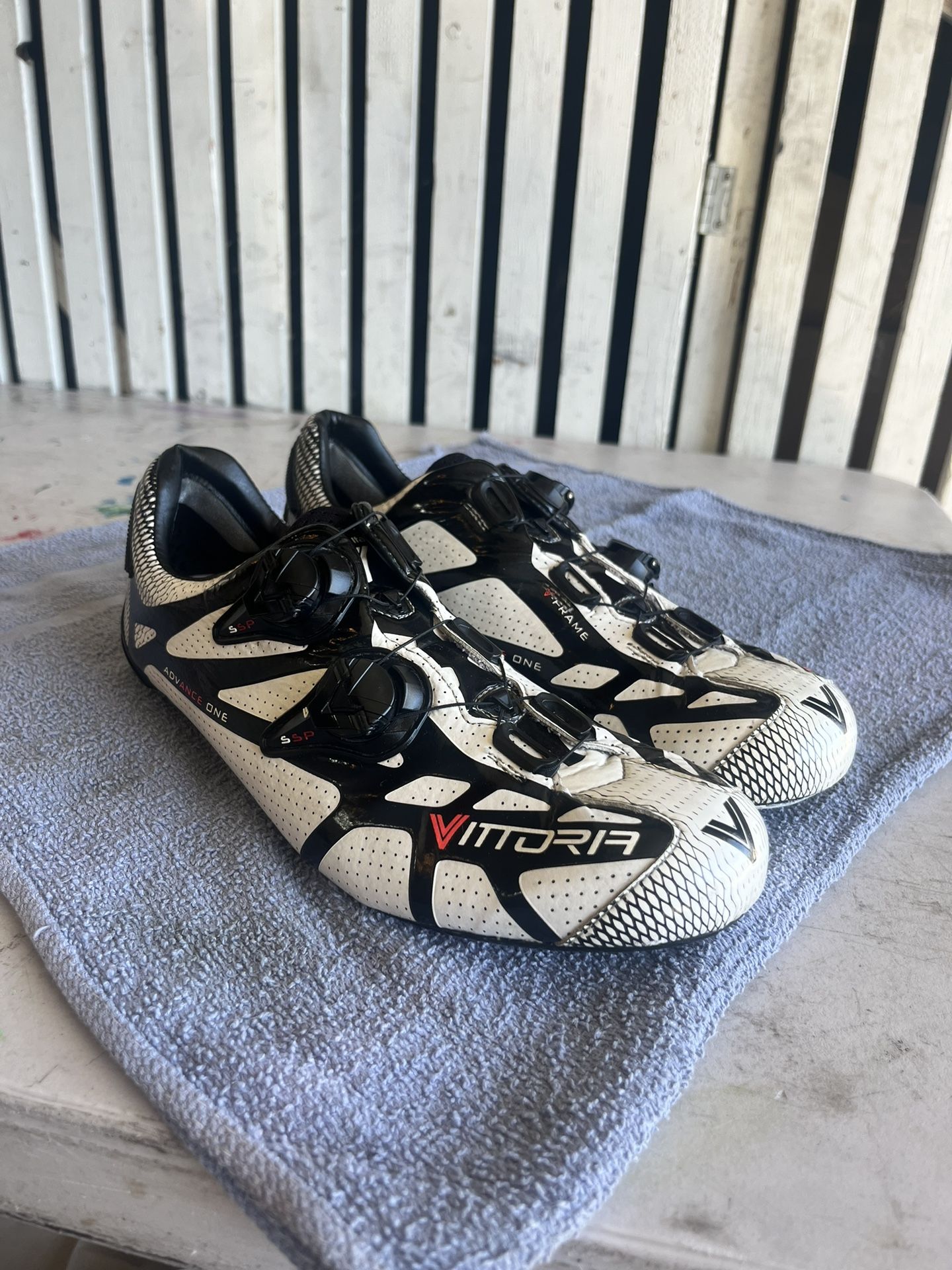 Chaussures Cyclisme Vintage Vittoria - Cuir Synthétique - Taille EU 44 - Neuves