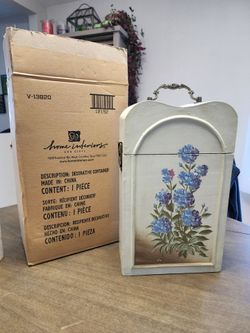 Decorative Locking Box