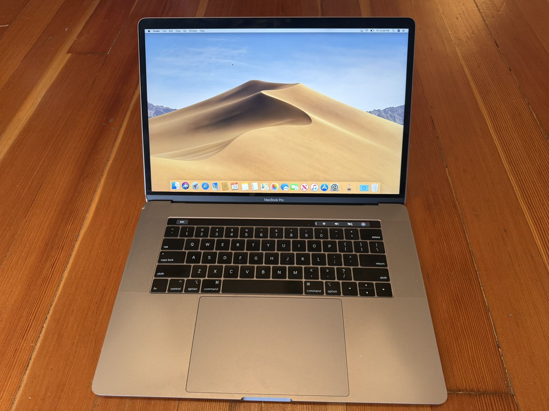 Macbook Pro 15" - 2018 - 2.2 GHz, Intel Core i7, 16GB, A1990