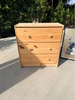 Small dresser YARD SALE TODAY 7/4