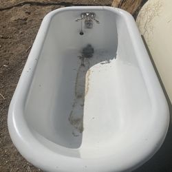 Cast Iron Claw Foot Bath Tub
