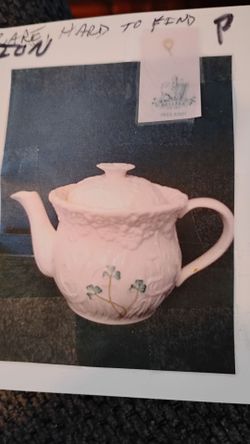 Belleek Vintage Daisy Teapot-RARE