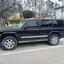 Jeep Commander  For Parts Only