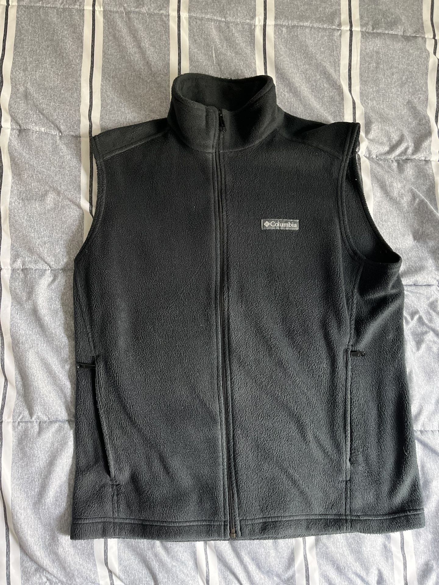 Black Columbia Men’s Vest (Size M)