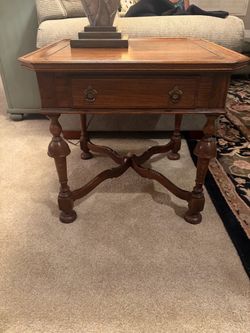 Ethan Allen Lamp Table