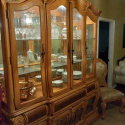 China Cabinet & Hutch