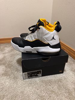 Jordan Stay Loyal (GS) yellow taxi white black Size 4Y