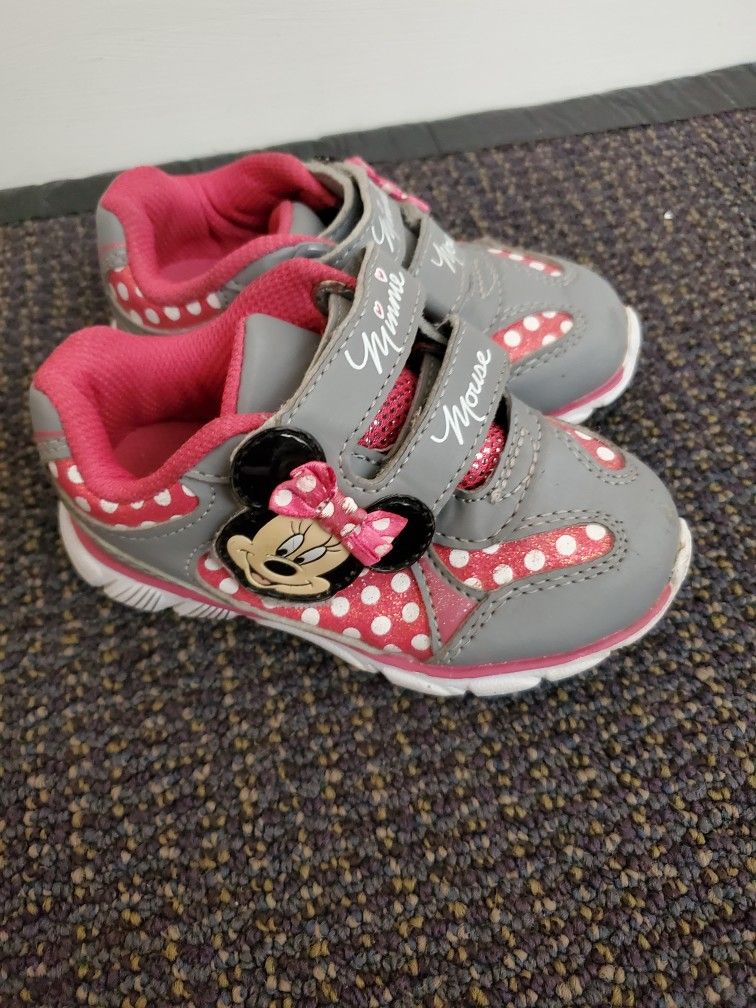 Minnie Mouse Shoes Size 6