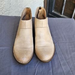 Classy BORN LEATHER Ankle Boots