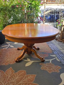 48" Round Oak Table 62" with Leaf