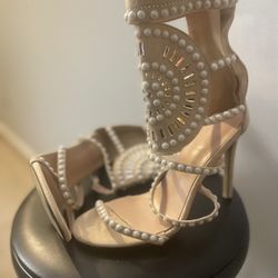 Women’s Fashionable Heels Size 8 1/2
