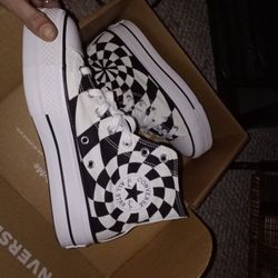 Converse ALL STAR  , Brand New..Women Size 7.5