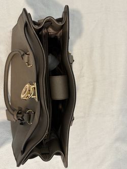 NEW Michael Kors Tote & Matching Wallet Set (Taupe)