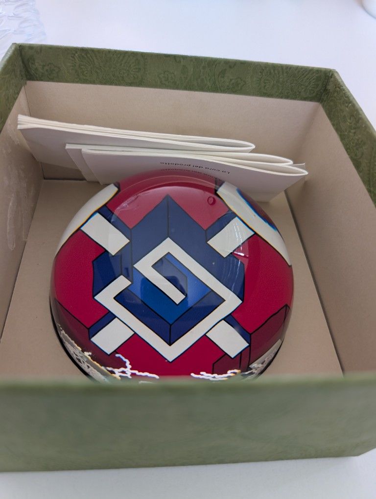 Gucci Geometric G Paperweight 100% Authentic $300