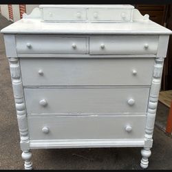 Vintage white chest of drawers solid wood L39”*D20”*H47”(address in description)