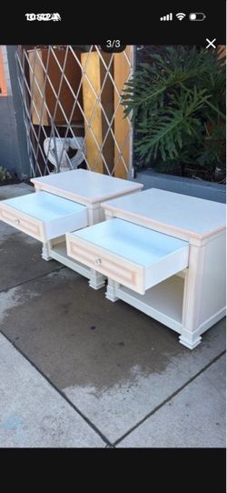 Solid woode beautiful Well made nightstands